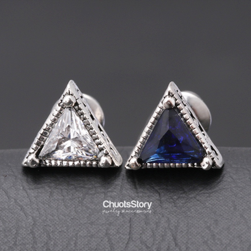 Khuyên tai nam nữ unisex tam giác đính đá, bông tai titan không gỉ thời trang - KTU0058 - ChuotsStory