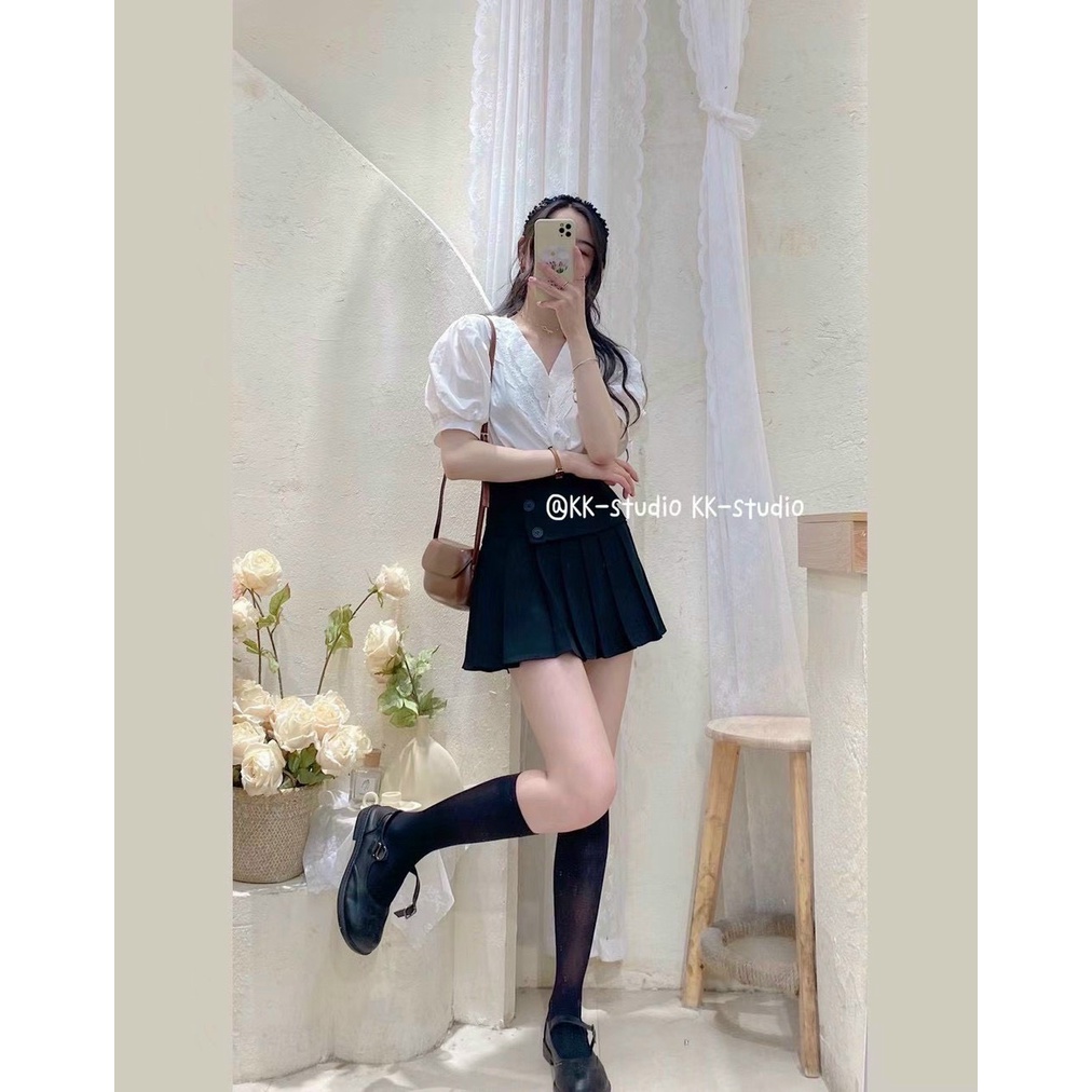 Áo sơ mi cộc tay cách điệu cổ chữ V viền ren màu trắng tinh khôi xinh nữ tính phong cách hàn quốc MÃ OC02