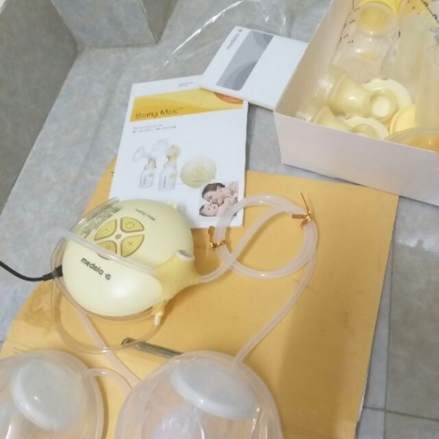 Máy hút sữa medela swing maxi, cup rảnh tay