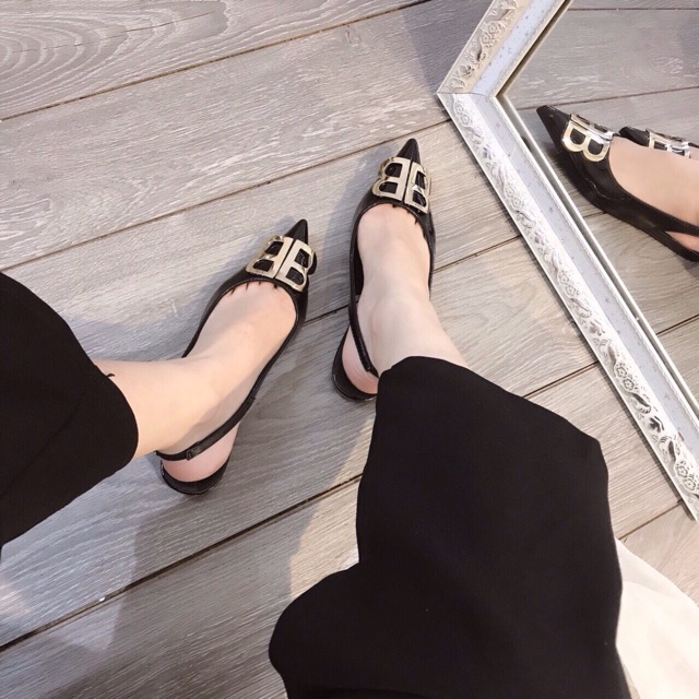 Sandal bệt khoá bb