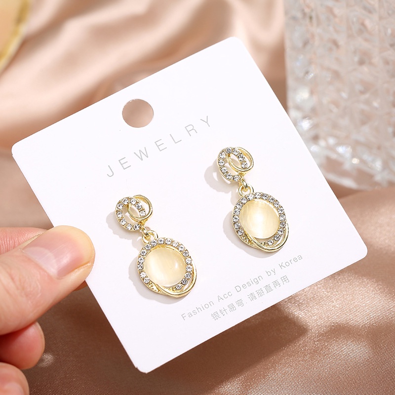 Khuyên Tai Đính Đá Mắt Mèo Tròn Đôi Thiết Kế Đơn Giản Sang Trọng