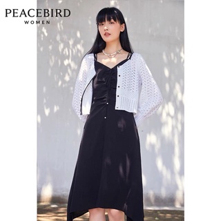 Áo len trắng viền đen Peacebird
