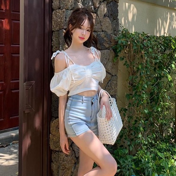 ÁO 2 DÂY NƠ RỚT VAI DỄ THƯƠNG 🥰. ( SIÊU RẺ)