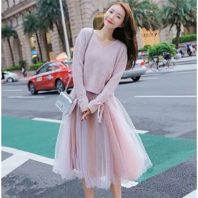 Sét áo len chân váy voan xoè vạn người mê