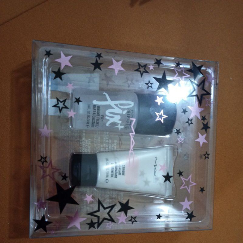 Bộ Makeup M.A.C Stars of Skincare Kit