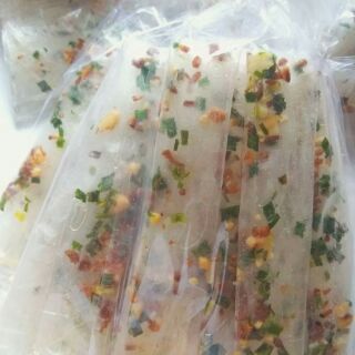 Bánh tráng cuộn muối hành đậu
