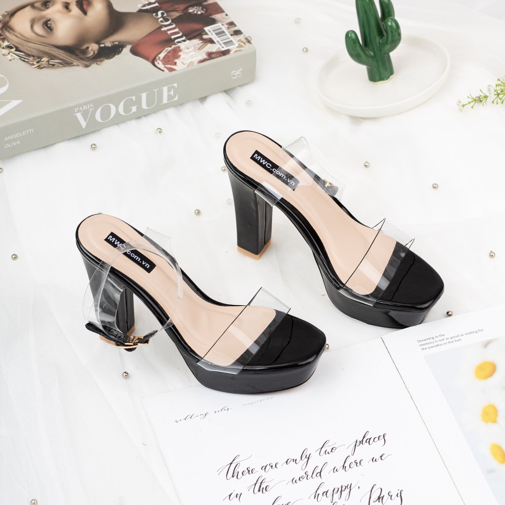 GIÀY CAO GÓT SANDAL MWC- CAO GÓT ĐẾ ĐÚP GÓT VUÔNG 12CM-CAO GÓT QUAI TRONG MICA-THIẾT KẾ TÔN DÁNG CỰC SANG NUCG-3879