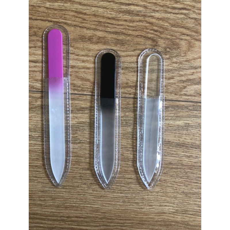 DŨA MÓNG TAY THUỶ TINH TRONG SUỐT CH SÉC