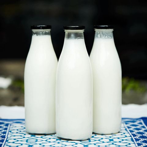 Combo 6 chai thủy tinh tròn đựng thức uống 1 LÍT CT1000
