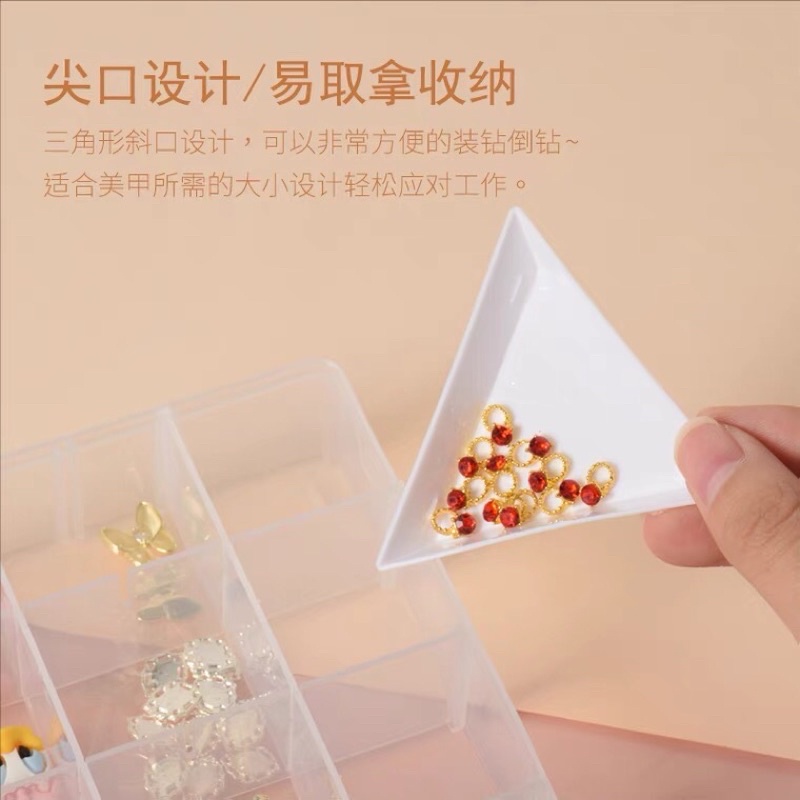 Khay nhựa tam giác đựng đá , phụ kiện nail