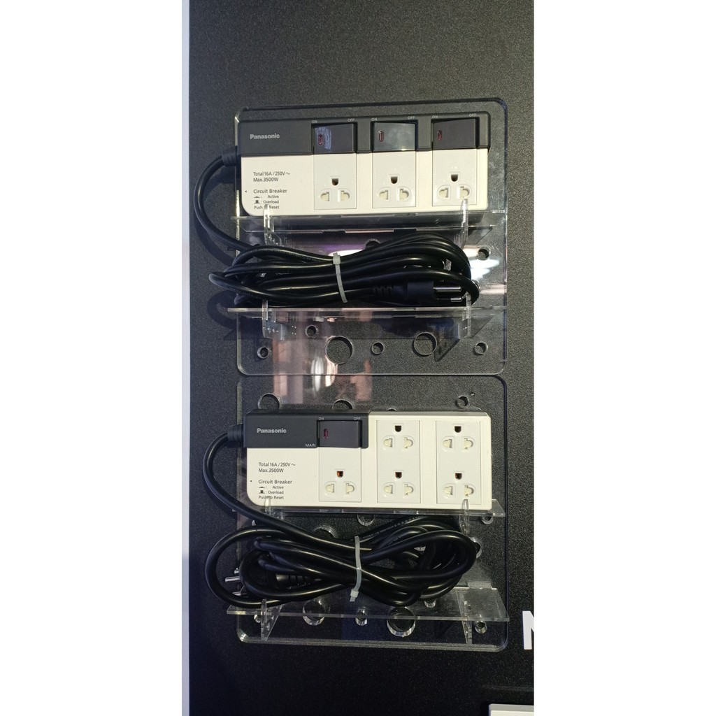 Ổ Cắm Có Dây Panasonic WCHG28352 tặng phích cắm