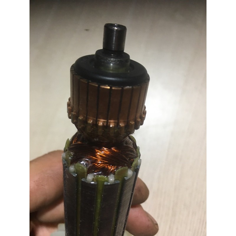 Roto máy mài hitachi HTC 100