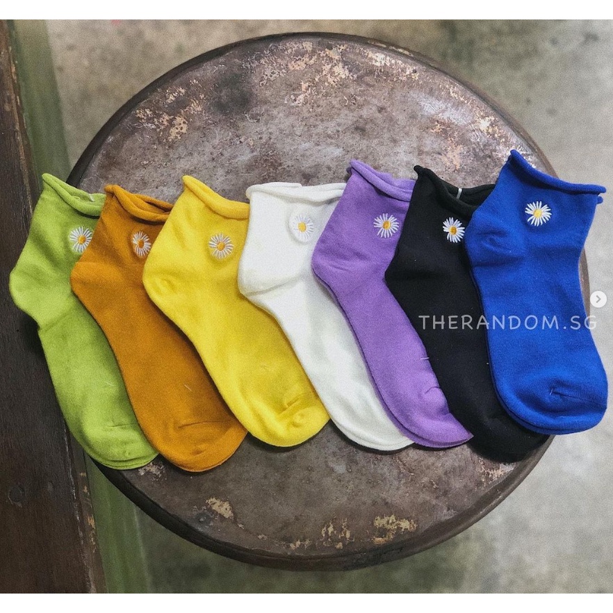 Vớ thêu hoa cúc XOĂN cổ trung màu basic