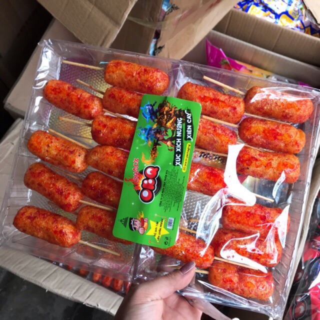 Xúc xích xiên cay (20 xiên)