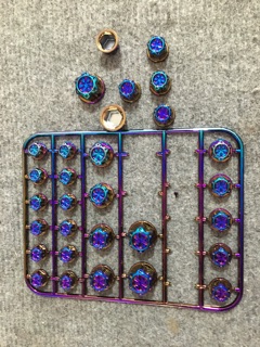Chụp ốc titan ( giá 1 vỉ)