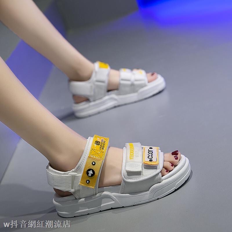Giày sandal nữ trắng vàng thời trang cá tính | Sport sandal
