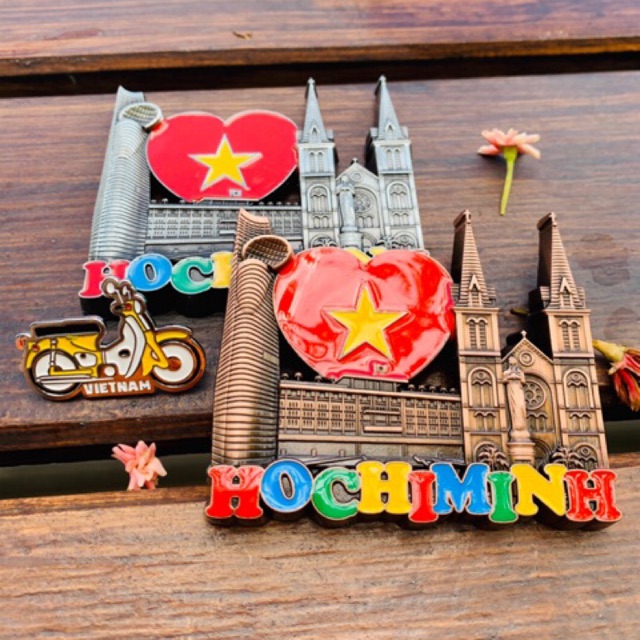 Metal Fridge Magnet  Nam châm hít tủ lạnh Hồ Chí Minh màu đồng