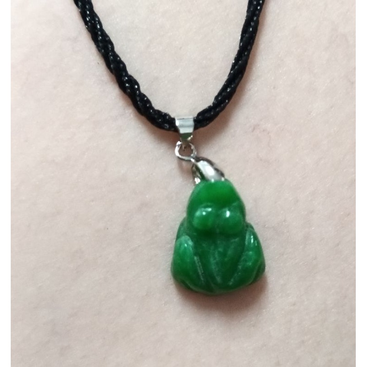 Vòng cổ chỉ đỏ chỉ đen cụ cóc kích tài lộc