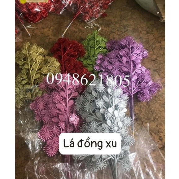 Cành lá trang trí oản tết