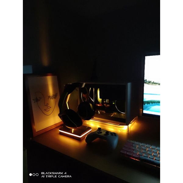 Giá treo tai nghe gỗ thông rgb