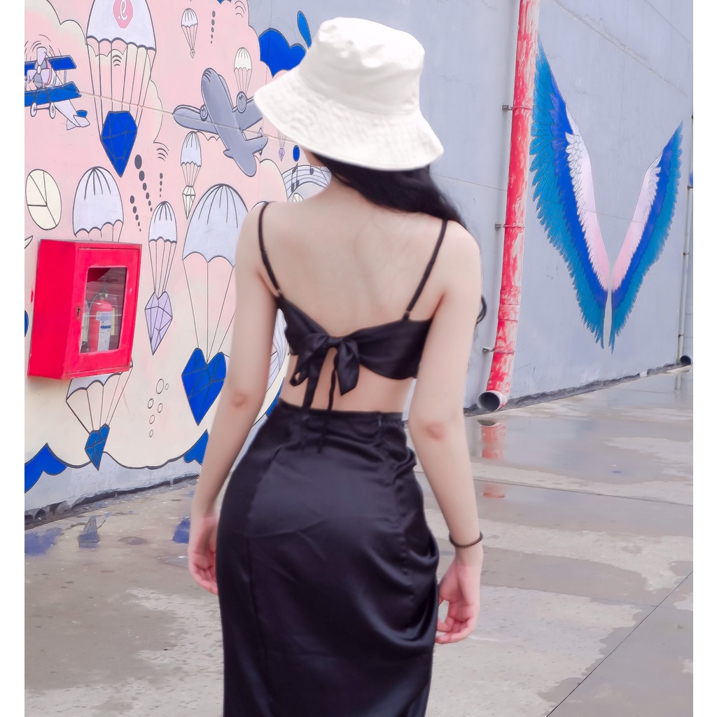 Set lụa áo yếm 2 dây + chân váy rút dây xẻ tà đi biển màu đen HS118 Hỉn Hỉn Store