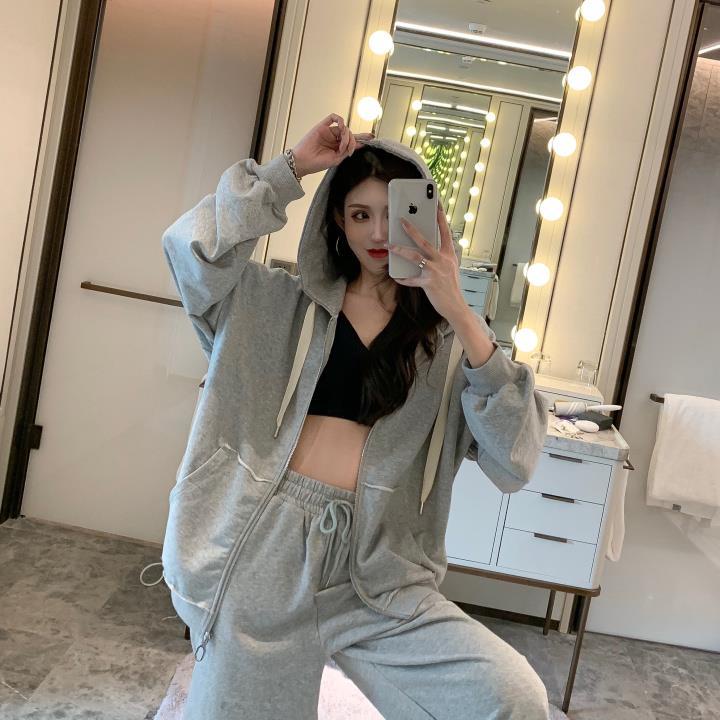 Bộ Áo Sweater Ngắn Dáng Ôm Phối Quần Dài Ống Rộng Thời Trang 2022 Cho Nữ