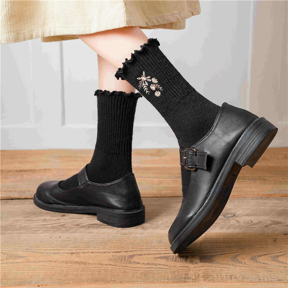 Tất chân cotton ngắn họa tiết sọc thêu họa tiết dễ thương dành cho nữ