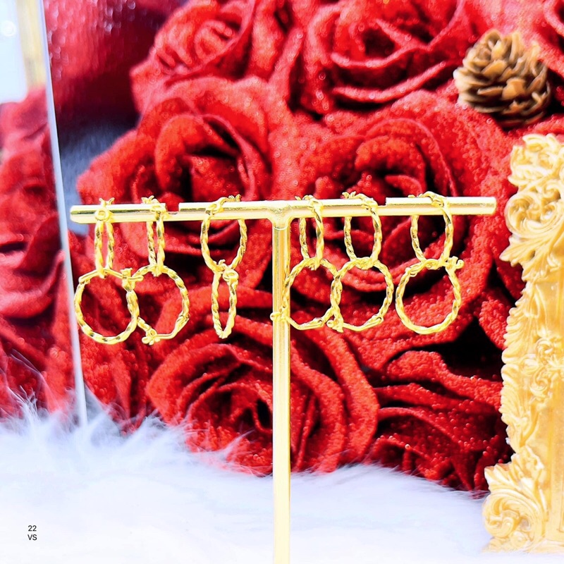 khuyên tai nhỏ cho bé