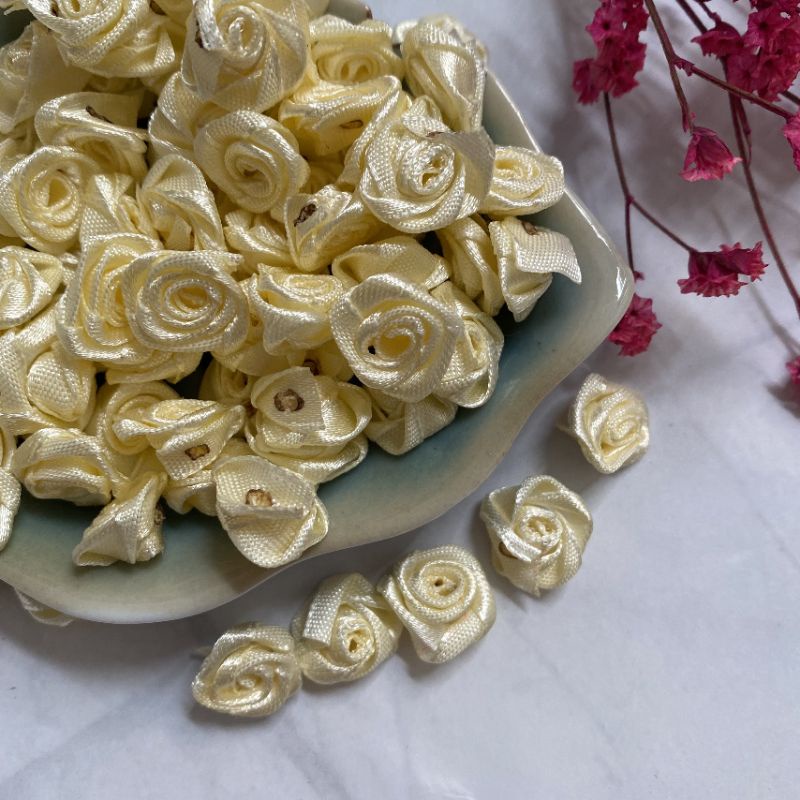 Hoa ruy băng trang trí , phụ liệu handmade,  size 1cm đến 1.5cm