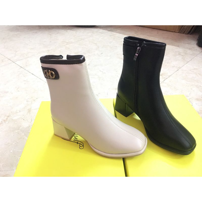 Boot 2561 đen và kem