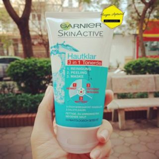 Sữa rửa mặt Garnier Đức