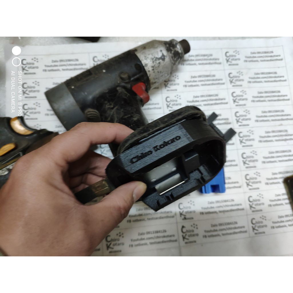NEW !!! Đế chuyển chân khoan, vit National 12V đút chân sang dùng pin cài Makita lắp được 2 chiều