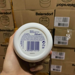 Kem Dưỡng Ẩm Nivea Soft - 200ml