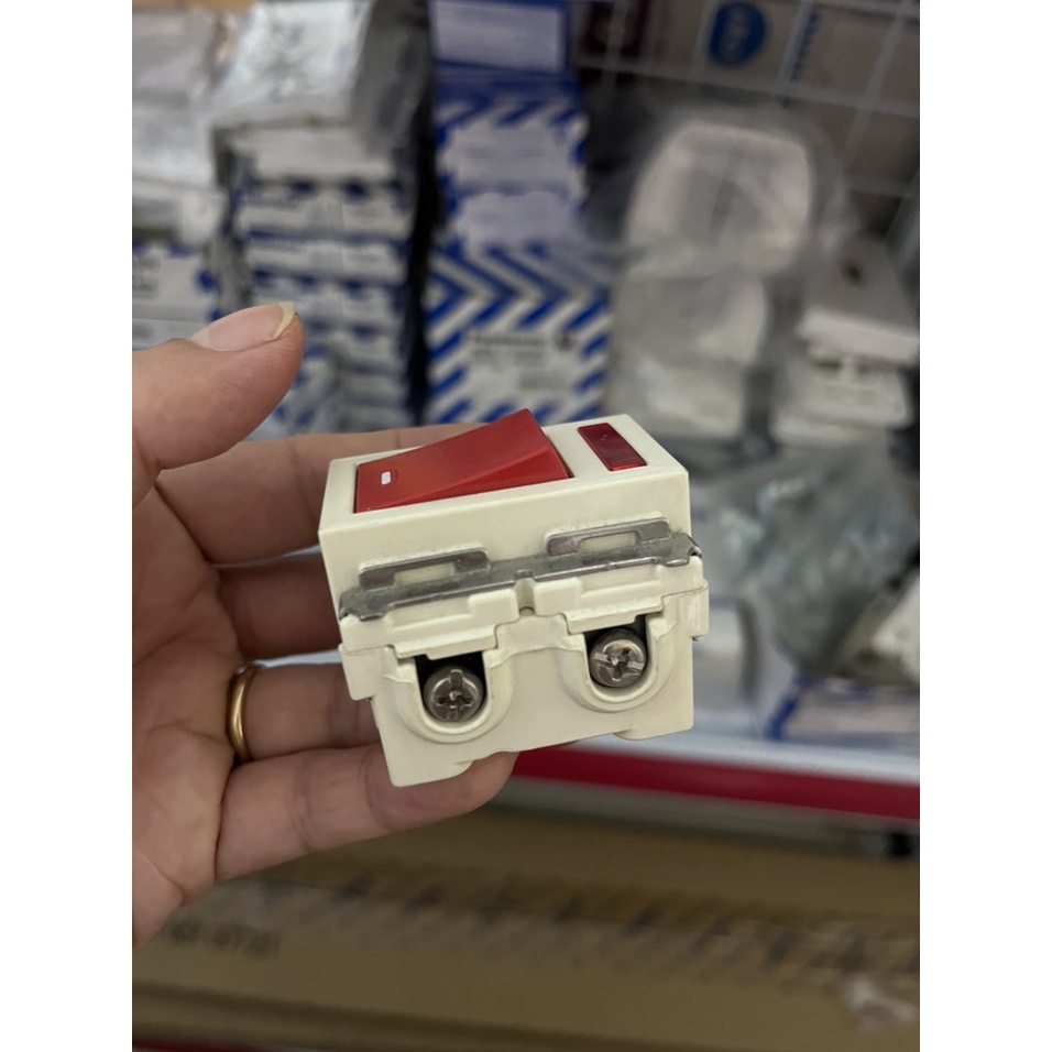 Công tắc D 45A Panasonic WBG5408699W sử dụng cho bếp điện, máy nước nóng