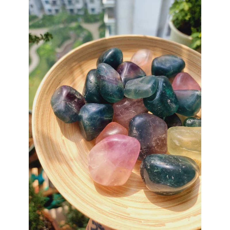 Viên cuội đá Fluorite dùng thanh tẩy bài Tarot, Reiki, thiền định