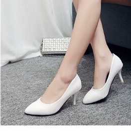 Giày Nữ cao gót 5 phân hàng VNXK Ôm Chân Sang Chảnh  màu Đen và Kem mã XKC1