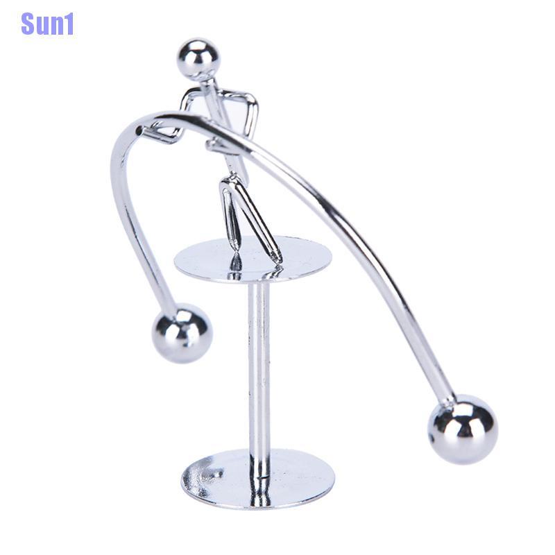 Mô Hình Trang Trí Bàn Chuyển Động 1