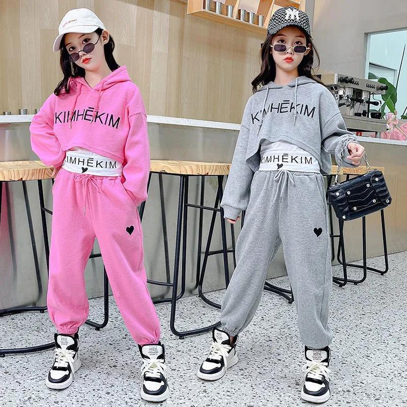 Set Đồ Thể Thao Ba Món Màu Đỏ Dễ Phối Đồ Thời Trang Xuân Thu Mới Cho Bé Gái 2021