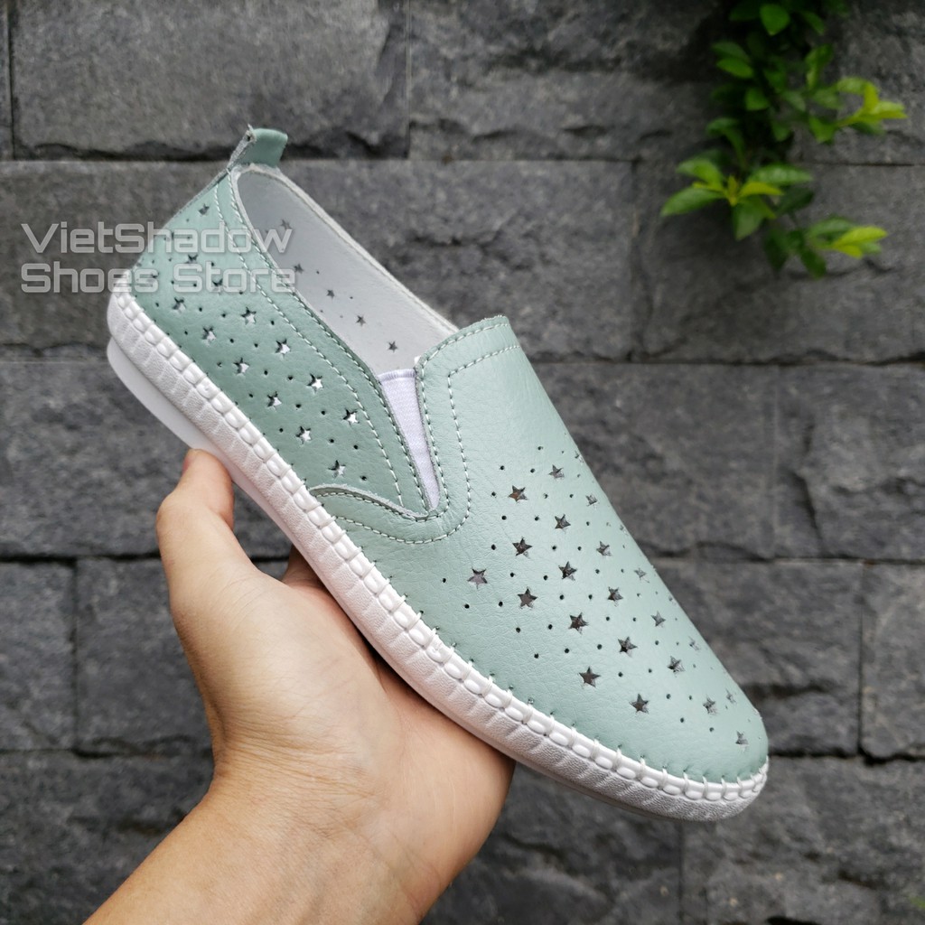 Slip on da nữ - Giày lười da nữ đột lỗ hình ngôi sao, đế khâu - Chất liệu bò 2 màu (đen) và (trắng) - Mã SP 2026N