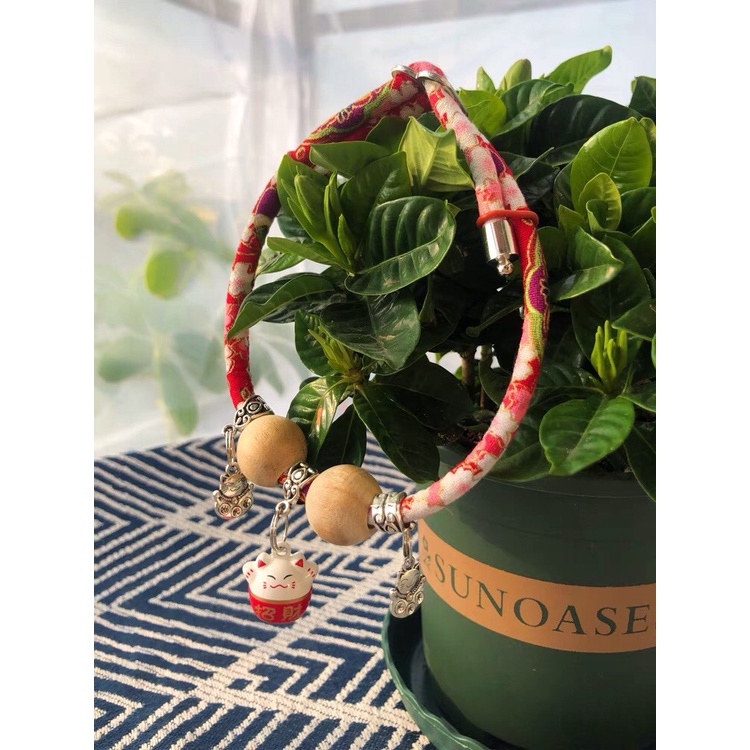 Vòng cổ chuông chống ve rận cho thú cưng từ hạt gỗ long não phong cách cổ trang