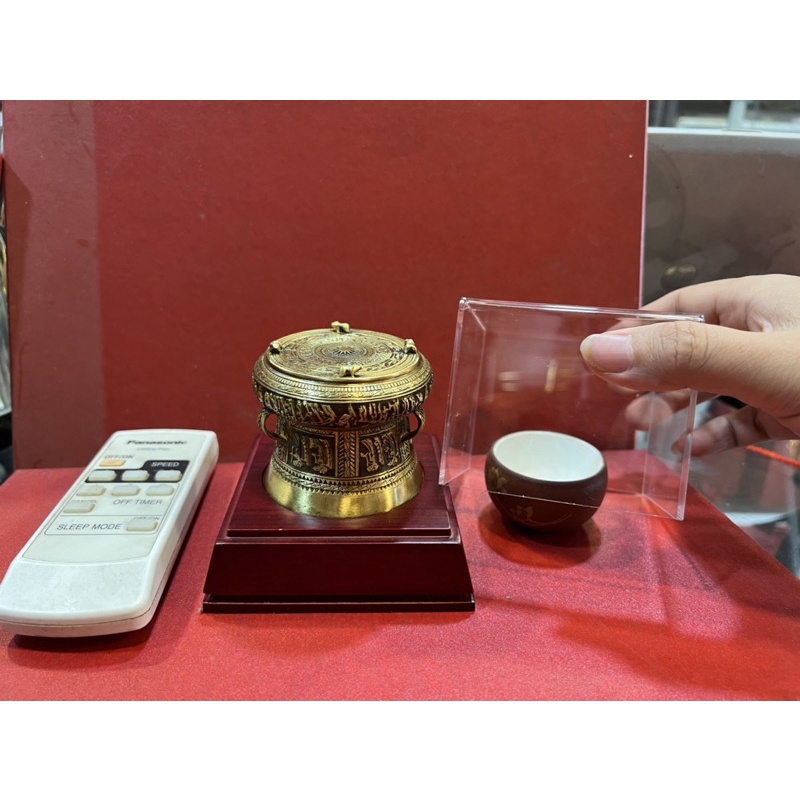 Trống đồng quà tặng cao cấp đủ bộ mika hộp đế gỗ đk 7cm