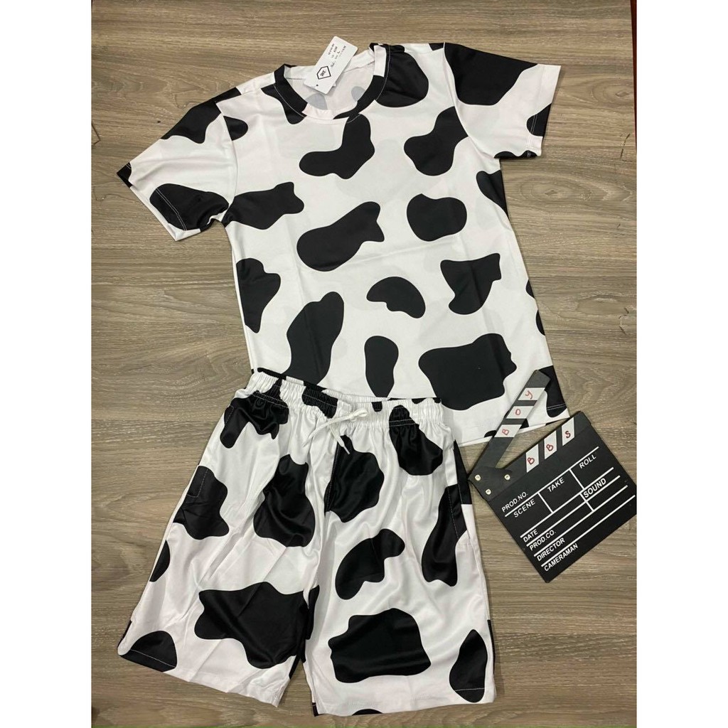 Bộ Quần Áo Cộc Tay Họa Tiết Bò Sữa Cực Đẹp Phù Hợp Cả Nam và Nữ | BigBuy360 - bigbuy360.vn