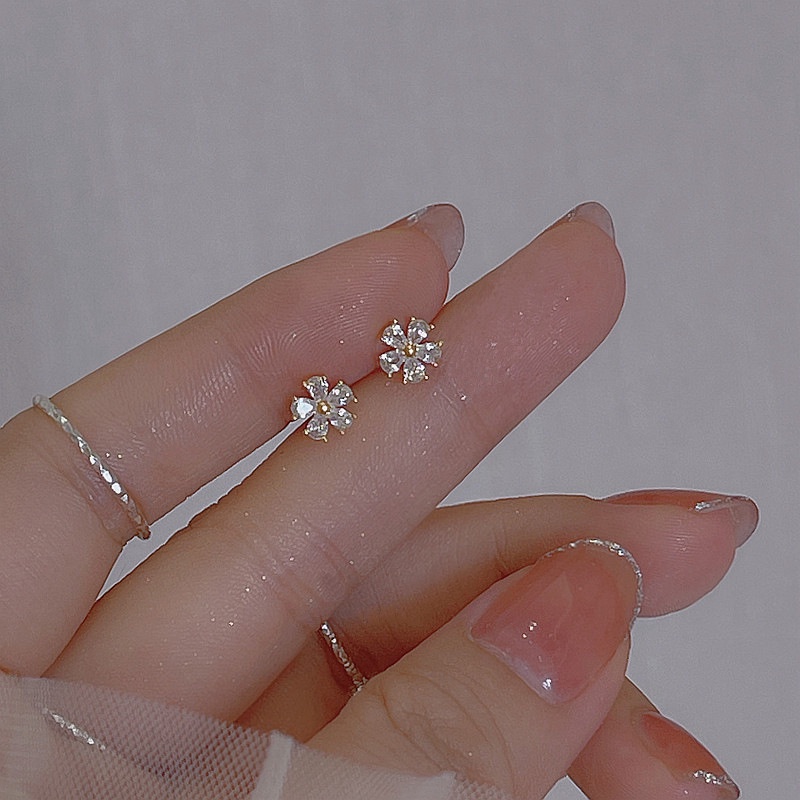 Bông Tai Titan Nữ Bông Tai Nữ Bông Tai Xỏ Lỗ Hình Hoa Zircon Dễ Thương Không Gây Dị Ứng Thời Trang Cho Nữ