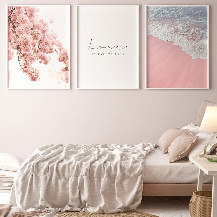 Tranh treo tường trang trí nội thất hình bãi biển màu hồng theo phong cách Scandinavian