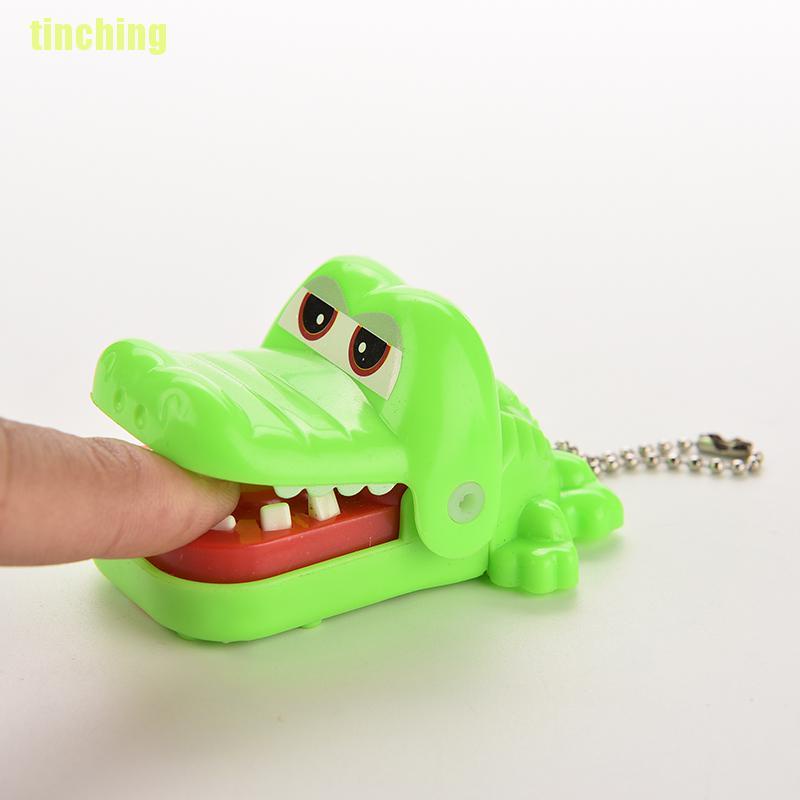 Dép Xỏ Ngón Hình Cá Sấu Vui Nhộn Tinching11