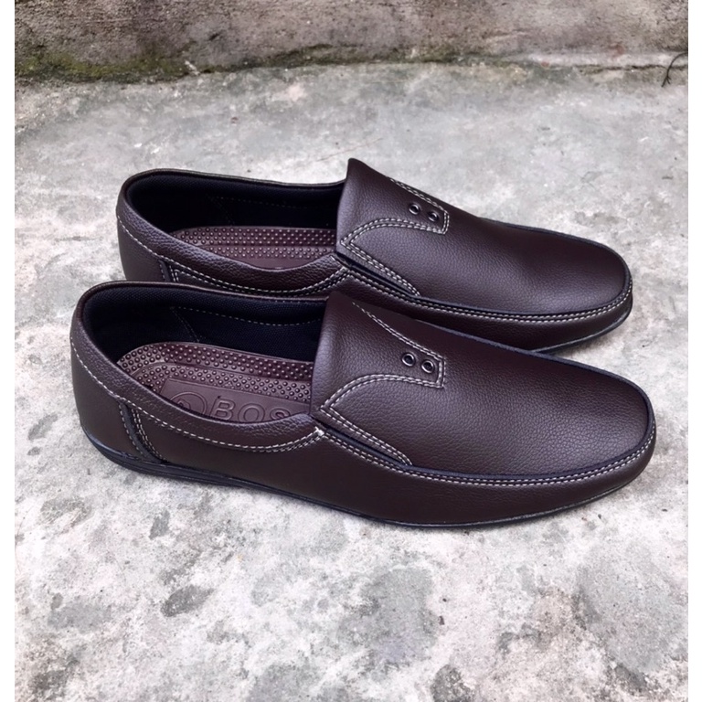 Giày lười nam da mềm..kiểu dáng đẹp..mang êm chân..mã GM12..màu nâu..đế khâu sẵn toàn bộ rất chắc chắn