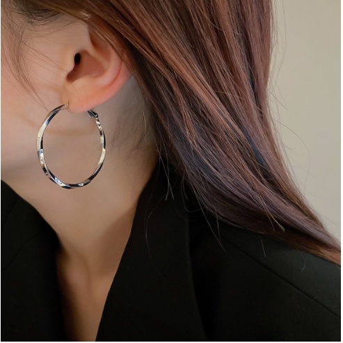 Bông tai tròn to xoắn nhẹ S925 đơn giản, phụ kiện thời trang hoa khuyên tai nữ Filibra -  BT006