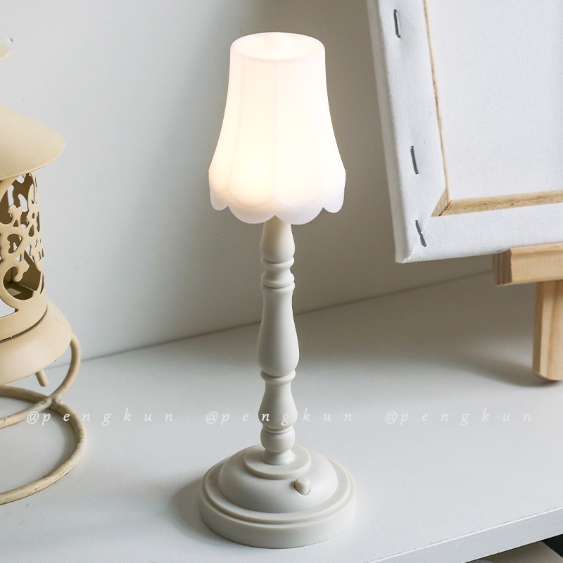 Đèn Bàn Mini Bảo Vệ Mắt Phong Cách Retro