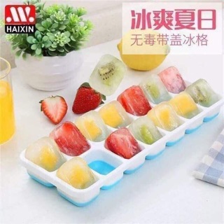 KHAY ĐÁ CÓ NẮP SILICON