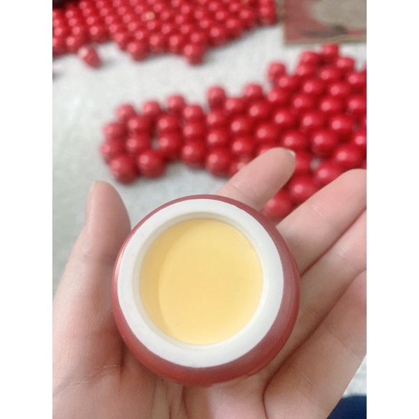 KEM HOA HỒNG ĐỎ BAY NÁM  trắng da